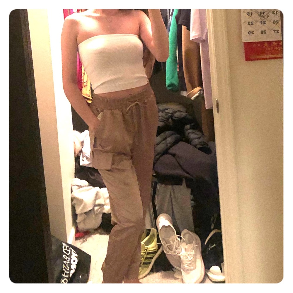 Gold joggers💛
